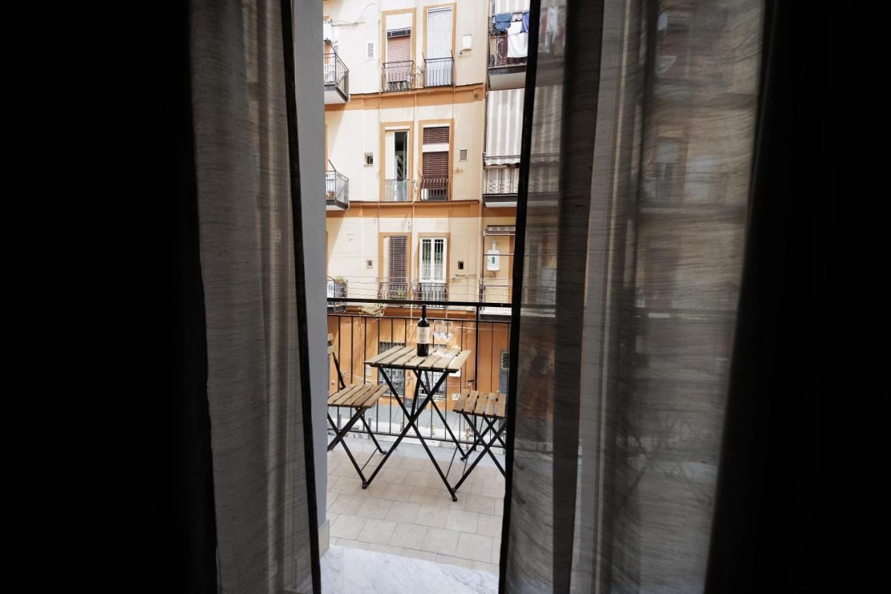 Live Suite Napoli Kültér fotó