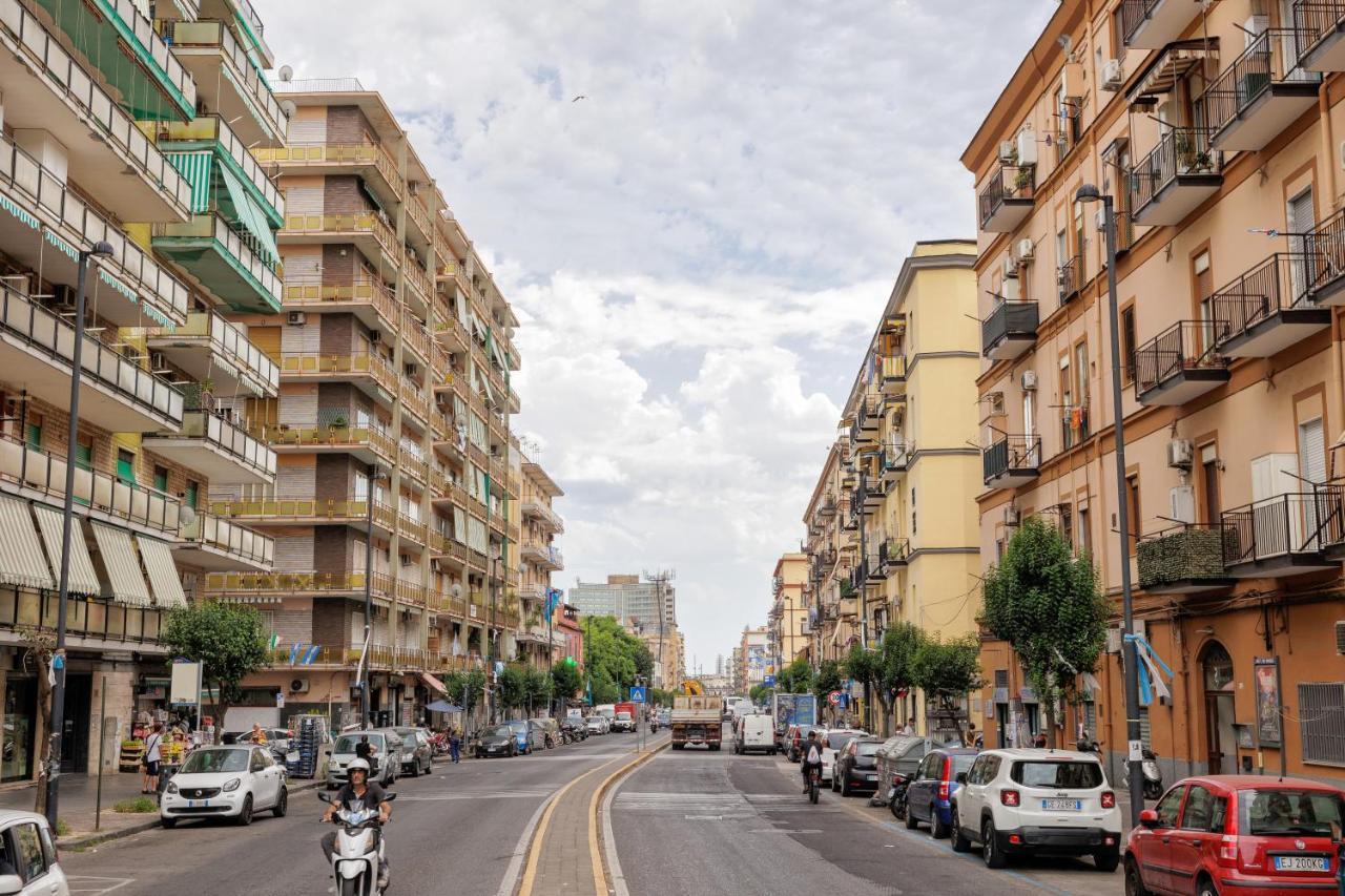 Live Suite Napoli Kültér fotó